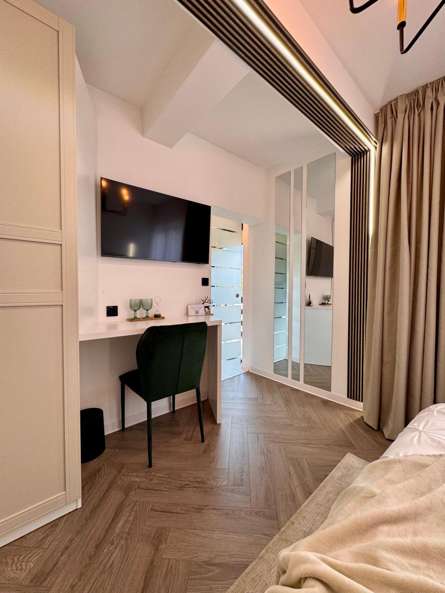 Greg Rooms Sinaia Luaran gambar